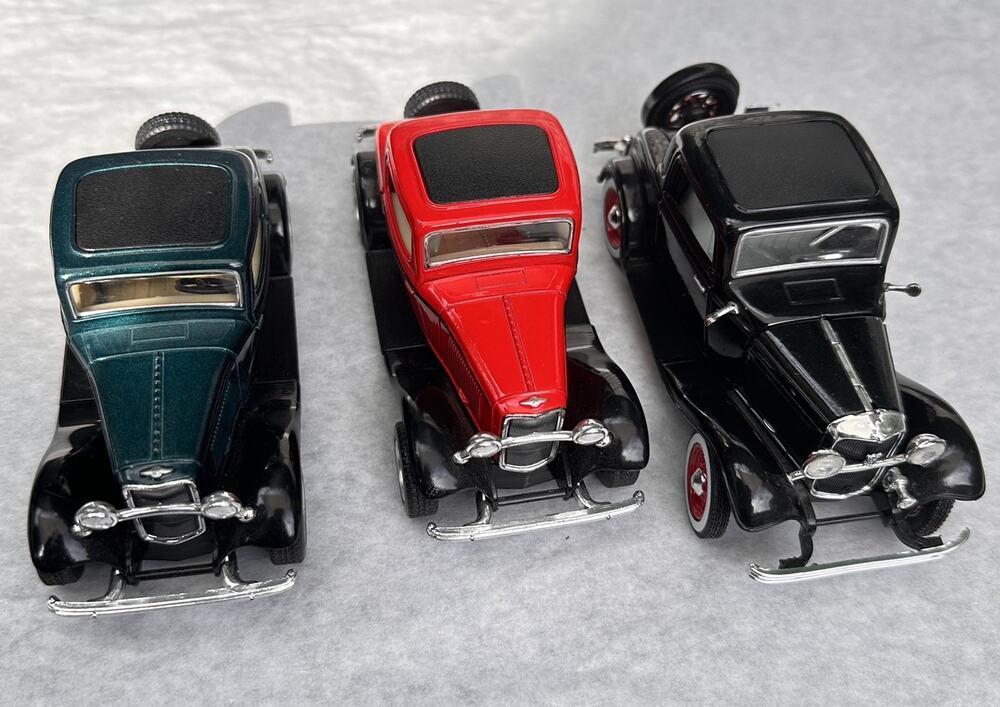 A55 Lot of 3 Vintage Ford Model A & 1932 Coupe Diecast Kinsmart Classic Cars